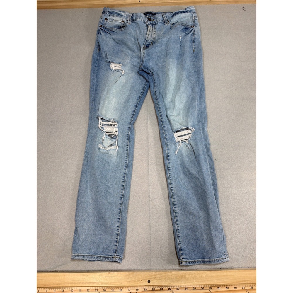 Aeropostale Slim Distressed Light Wash Ripped Denim Jeans 34x31 RN154379